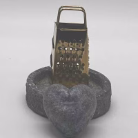 Set met amberblokje hart, schaaltje en rasp